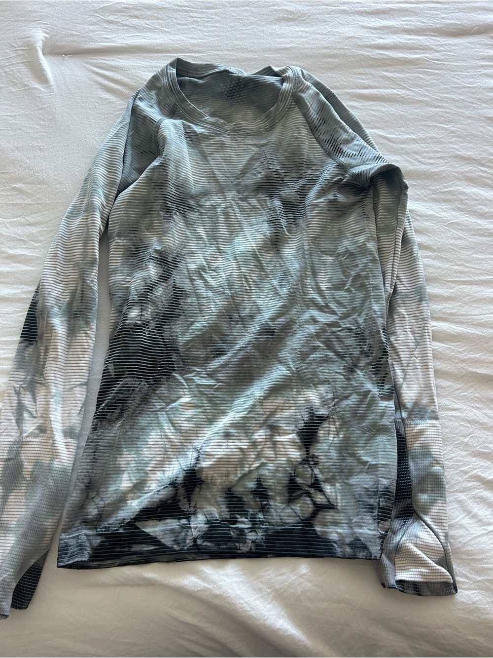 lululemon athletica Women's Long Sleeve Crew - Black & Gray Tie-Dye